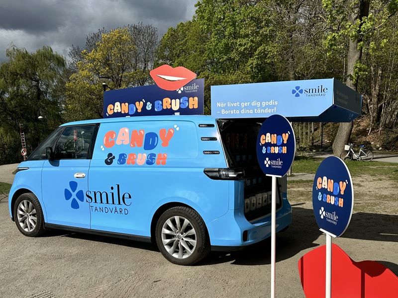 Smile Candy & Brush Truck. Logga till konceptet Smile Candy & Brush Truck – en mobil upplevelse som kombinerade godis med tandborstar och ett tydligt budskap om munhälsa.