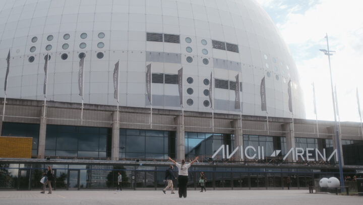 Sara Shalabi på K&E Studios framför Avicii Arena